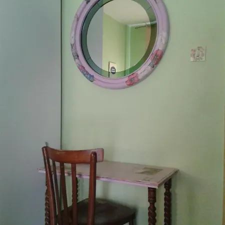 Alojamento de Acomodação e Pequeno-almoço Maria Montis